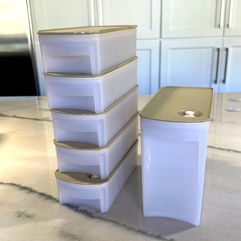Tupperware Shelf Smart Storage Containers Vented Rectangular set of 6 beige